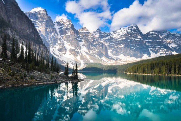 Lake Louise Turquoise Alpine Water Mountains Canada